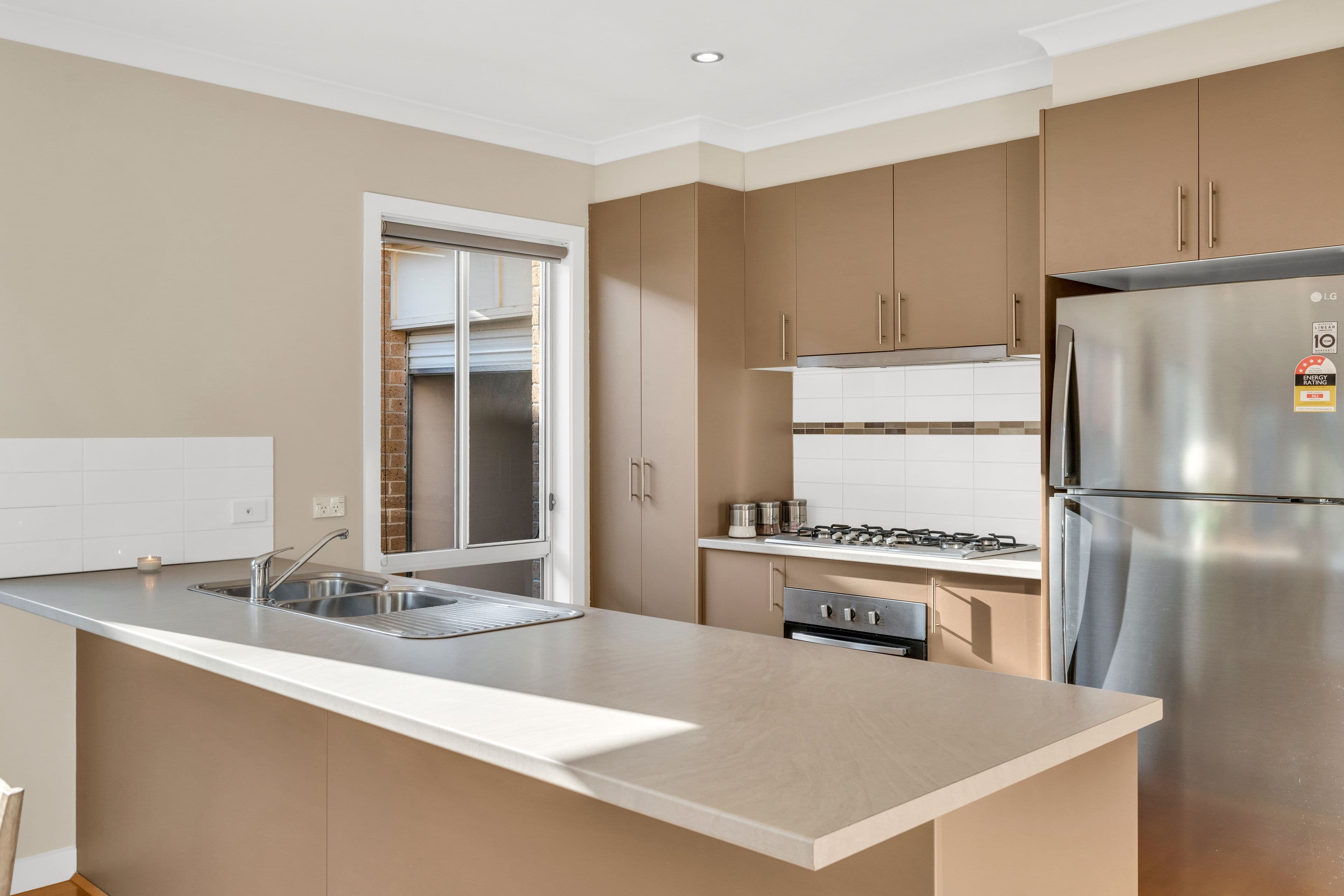 5 Parkhaven Street, Craigieburn VIC 3064, Craigieburn - Thumbnail 3