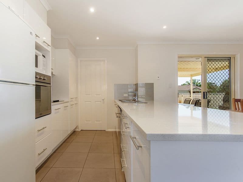 19 Blueash Crescent, Oxenford QLD 4210, Oxenford - Thumbnail 4