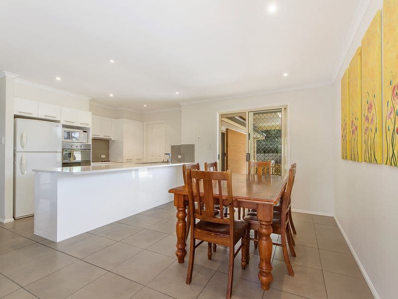 19 Blueash Crescent, Oxenford QLD 4210, Oxenford - Thumbnail 5