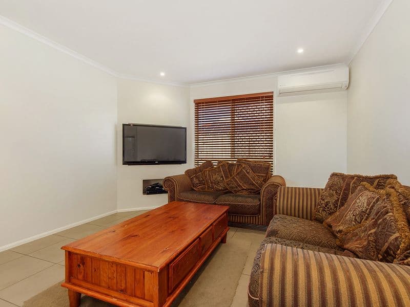 19 Blueash Crescent, Oxenford QLD 4210, Oxenford - Thumbnail 7