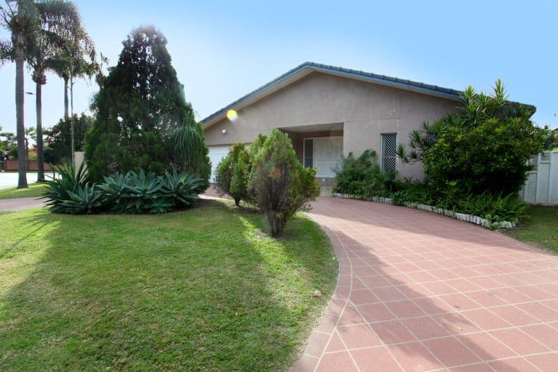 40 Cypress Drive, BROADBEACH WATERS QLD 4218, Broadbeach Waters - Thumbnail 3