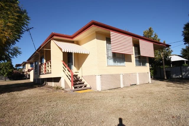 176 Kariboe Street, BILOELA QLD 4715, Biloela - Thumbnail 2