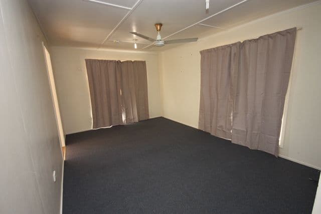 176 Kariboe Street, BILOELA QLD 4715, Biloela - Thumbnail 3