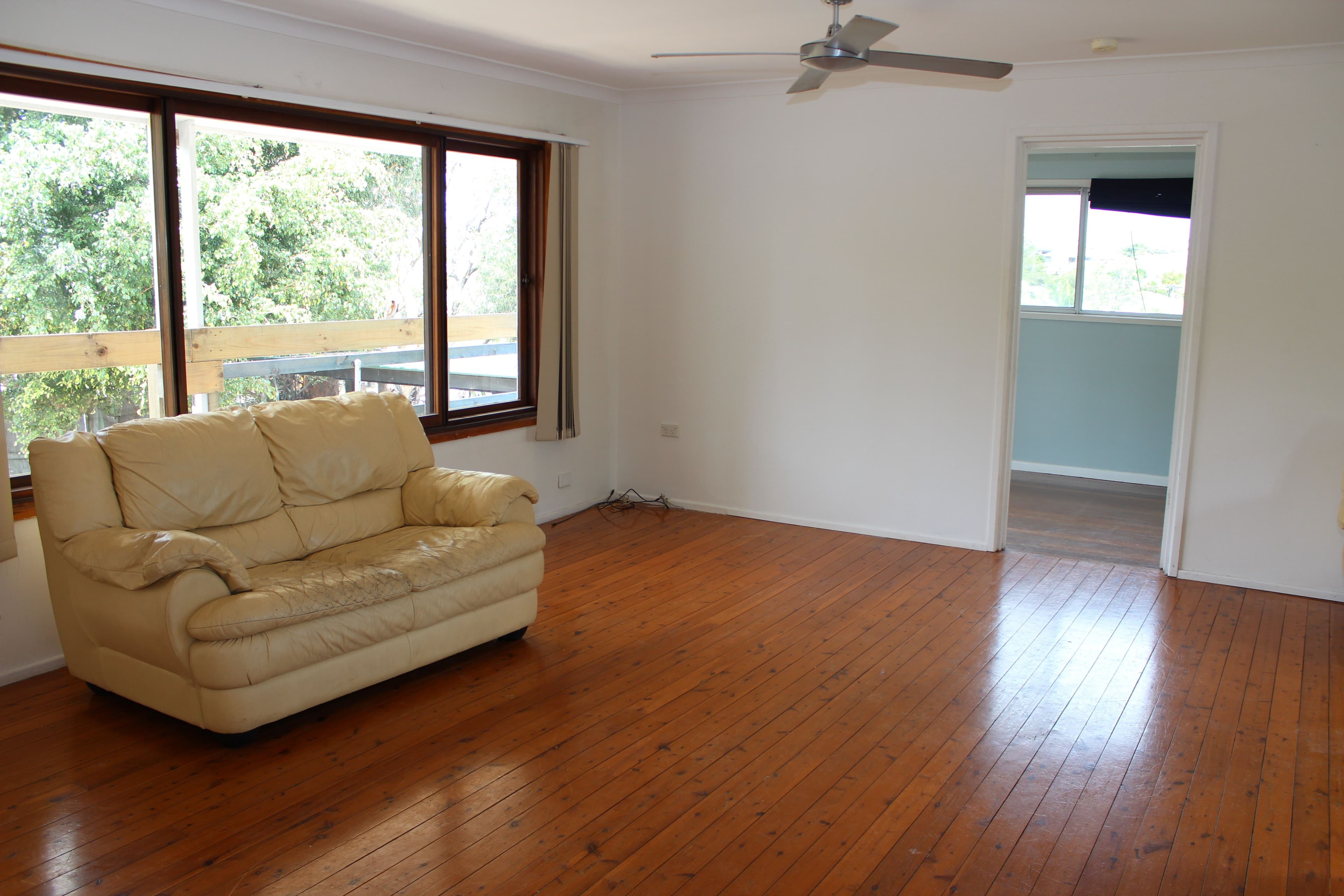 2 Eileen Avenue, Southport QLD 4215, Southport - Thumbnail 2