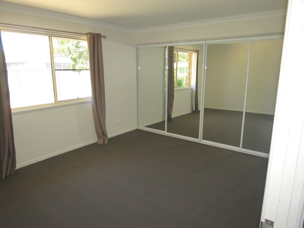 11 Statesman Drive, Emerald QLD 4720, Emerald - Thumbnail 6