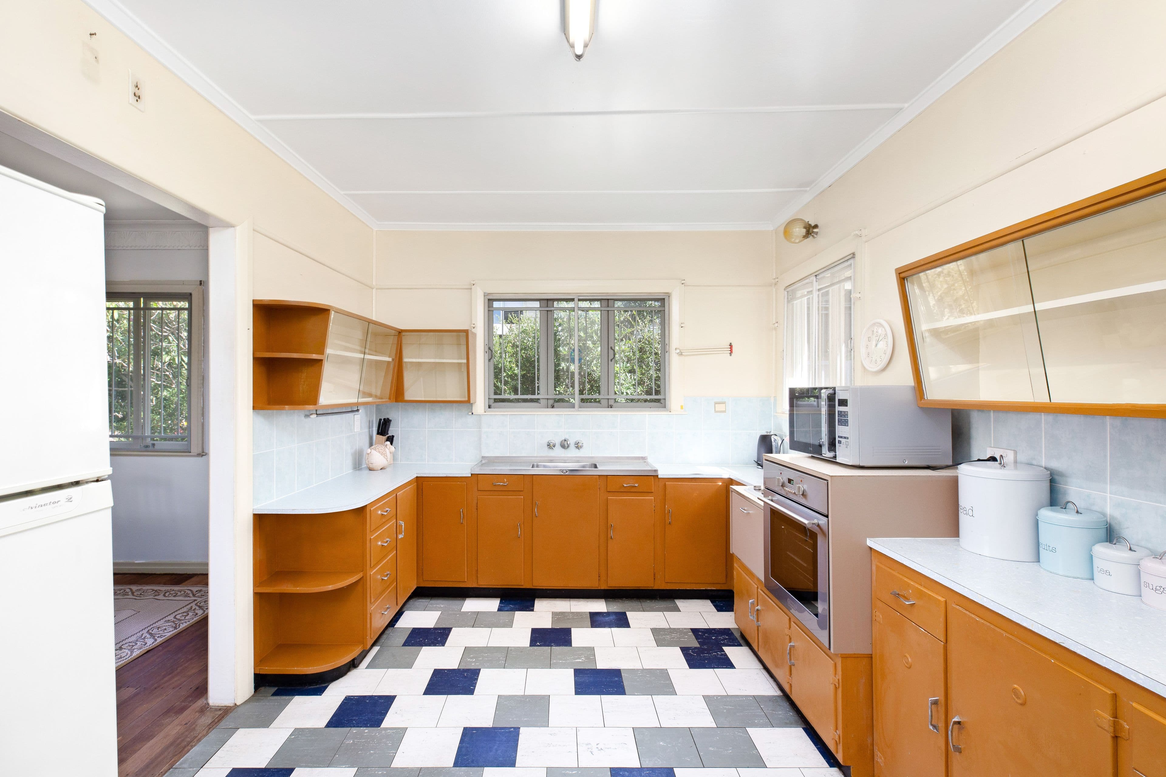 15 Queensthorpe Street, Tarragindi QLD 4121, Tarragindi - Thumbnail 2