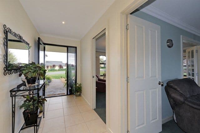 17 Molecombe Drive, PROSPECT VALE TAS 7250, Prospect Vale - Thumbnail 2