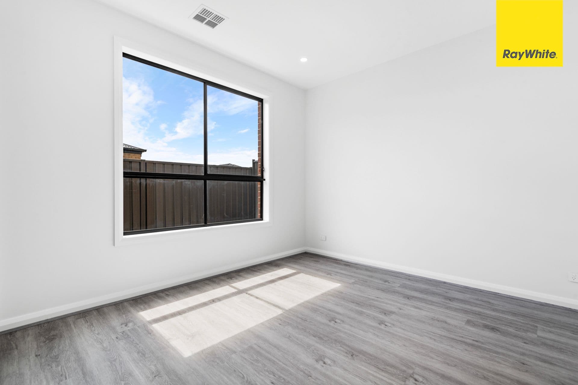 43 Ravenscraig Drive, Strathtulloh VIC 3338, Strathtulloh - Thumbnail 8