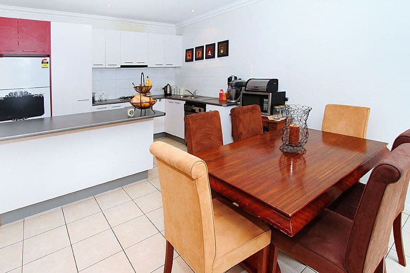 11 Brentwood Place, ROXBURGH PARK VIC 3064, Roxburgh Park - Thumbnail 3