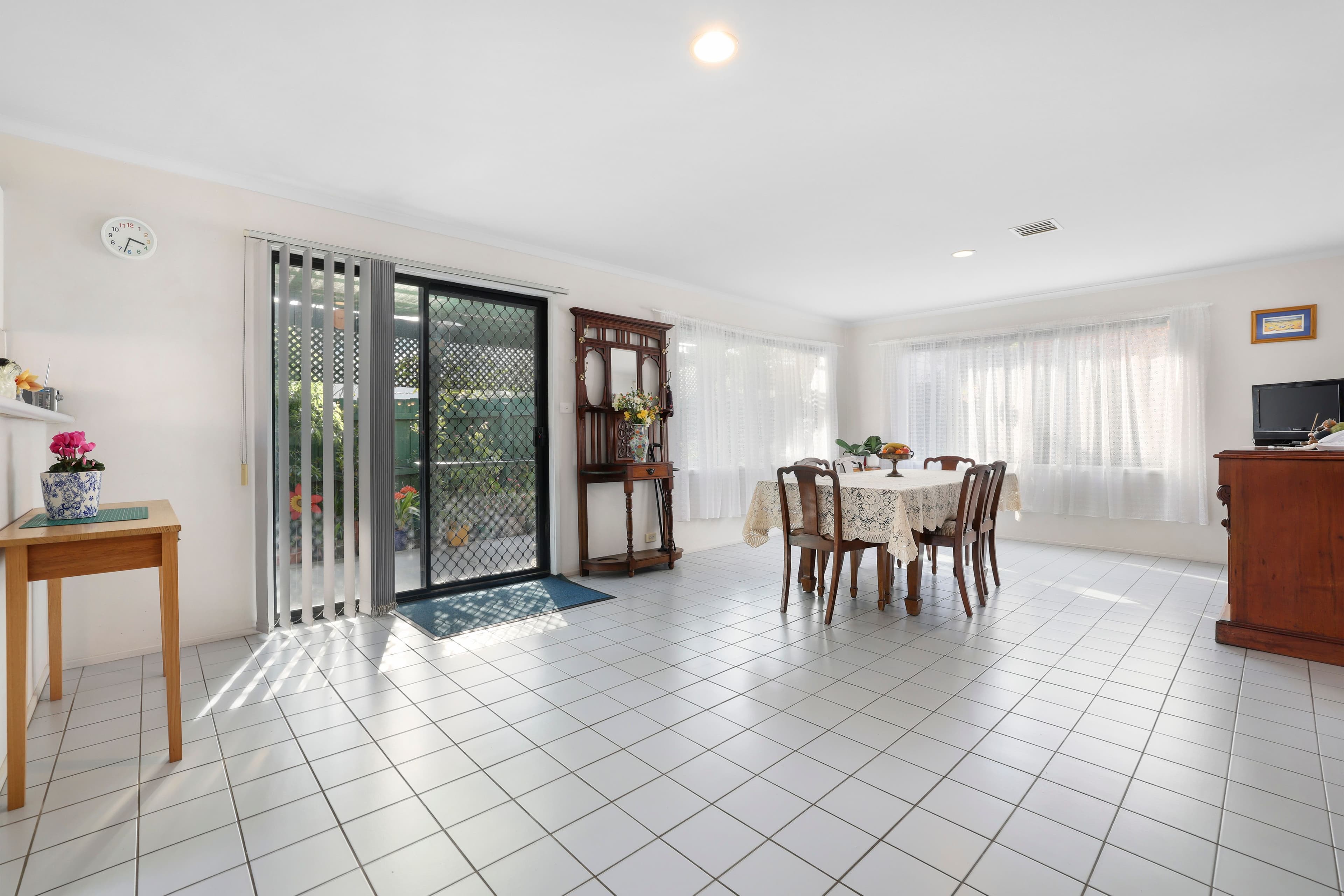 8 Belinda Court, Bentleigh East VIC 3165, Bentleigh East - Thumbnail 3