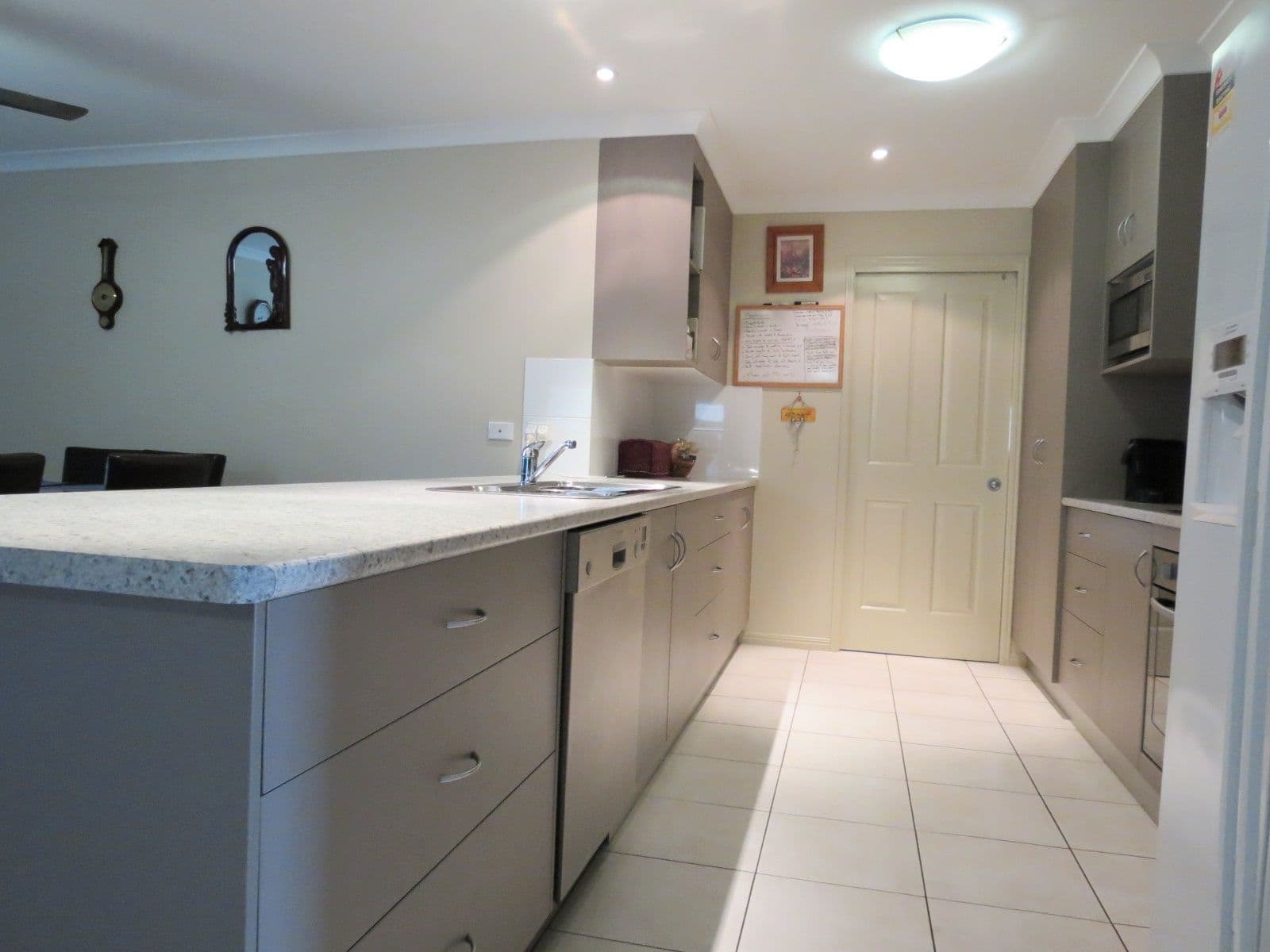 33 Moriarty Street, Emerald QLD 4720, Emerald - Thumbnail 3
