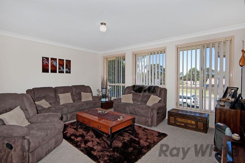 17 Colorado Drive, BLUE HAVEN NSW 2262, Blue Haven - Thumbnail 2