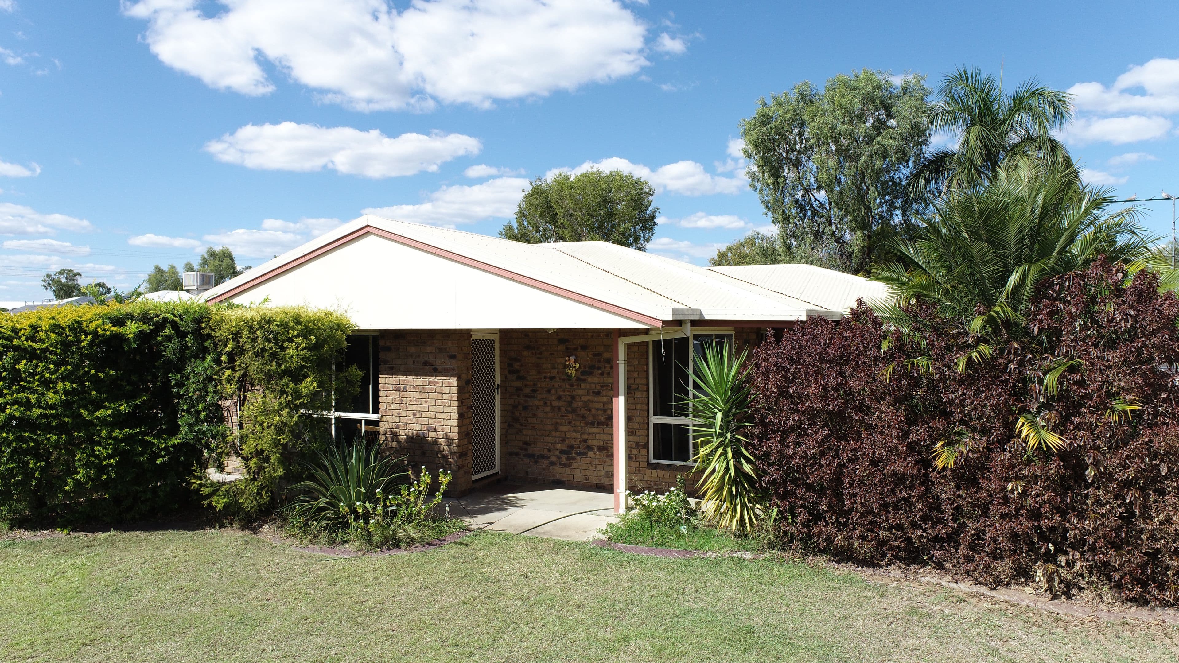 3 Louisa Court, Emerald QLD 4720, Emerald - Thumbnail 2