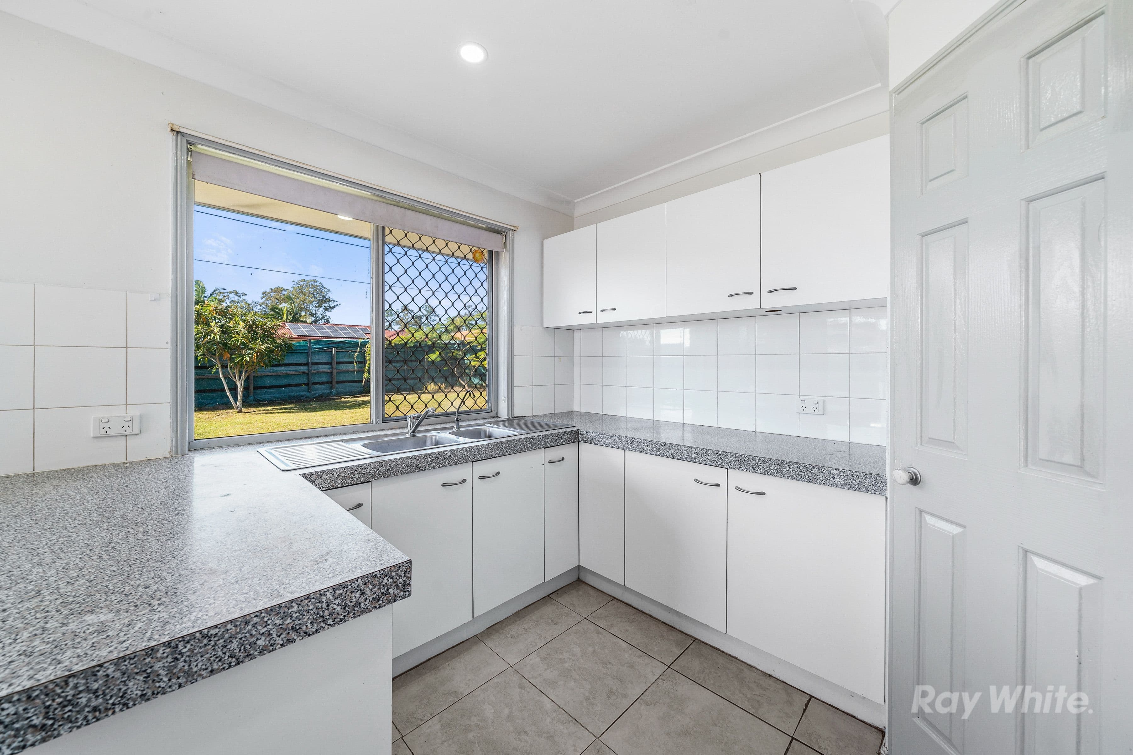 1 Julius Court, Marsden QLD 4132, Marsden - Thumbnail 3