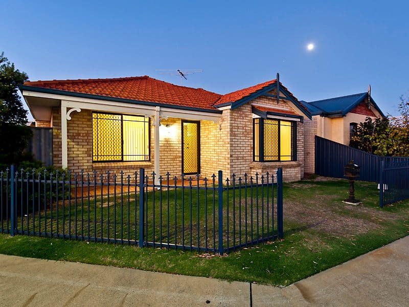 31 Zaragoza Drive, Port Kennedy WA 6172, Port Kennedy - Thumbnail 2