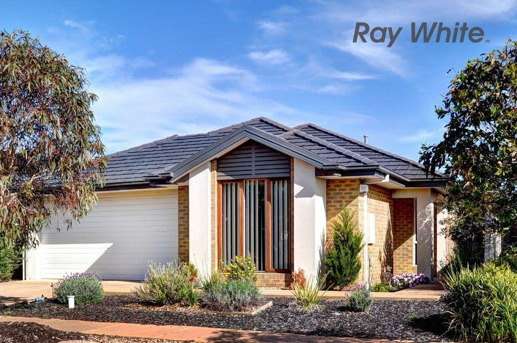 4 Middle Park Drive, POINT COOK VIC 3030, Point Cook - Image 1
