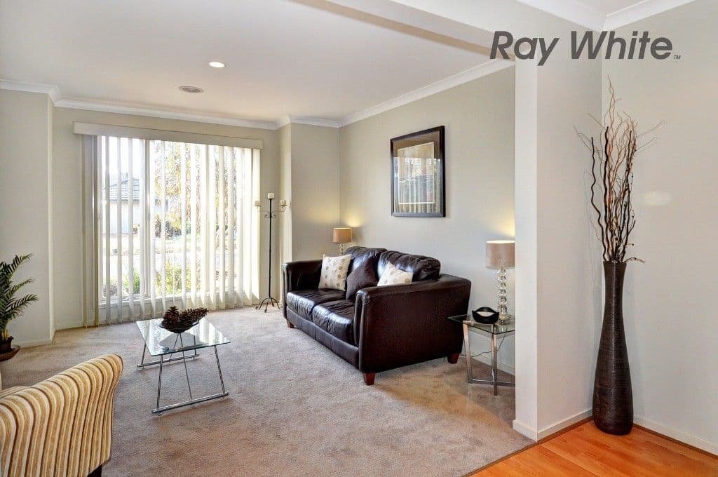 4 Middle Park Drive, POINT COOK VIC 3030, Point Cook - Thumbnail 3