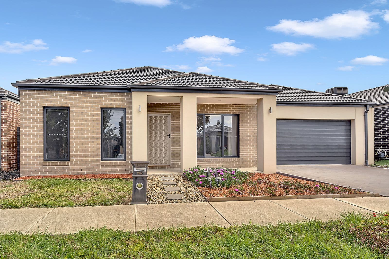 128 Wattletree Street, Craigieburn VIC 3064, Craigieburn - Image 1