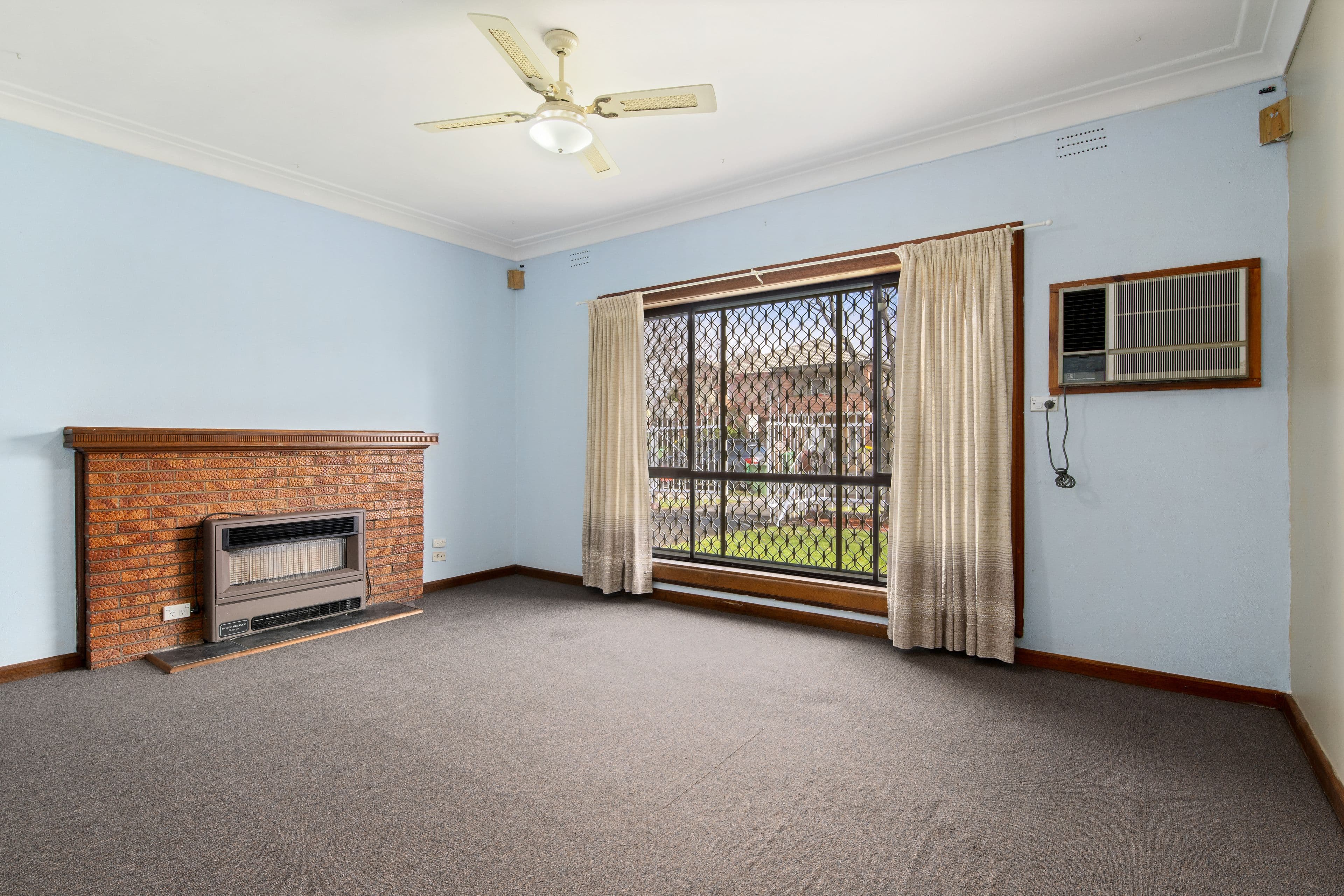 942 Sylvania Avenue, North Albury NSW 2640, North Albury - Thumbnail 2