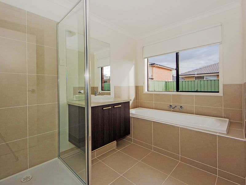 4 Pride Grove, WYNDHAM VALE VIC 3024, Wyndham Vale - Thumbnail 8