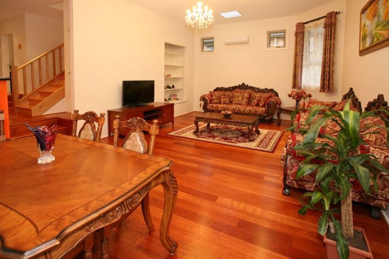 28 Boronia Grove, DONCASTER EAST VIC 3109, Doncaster East - Thumbnail 3