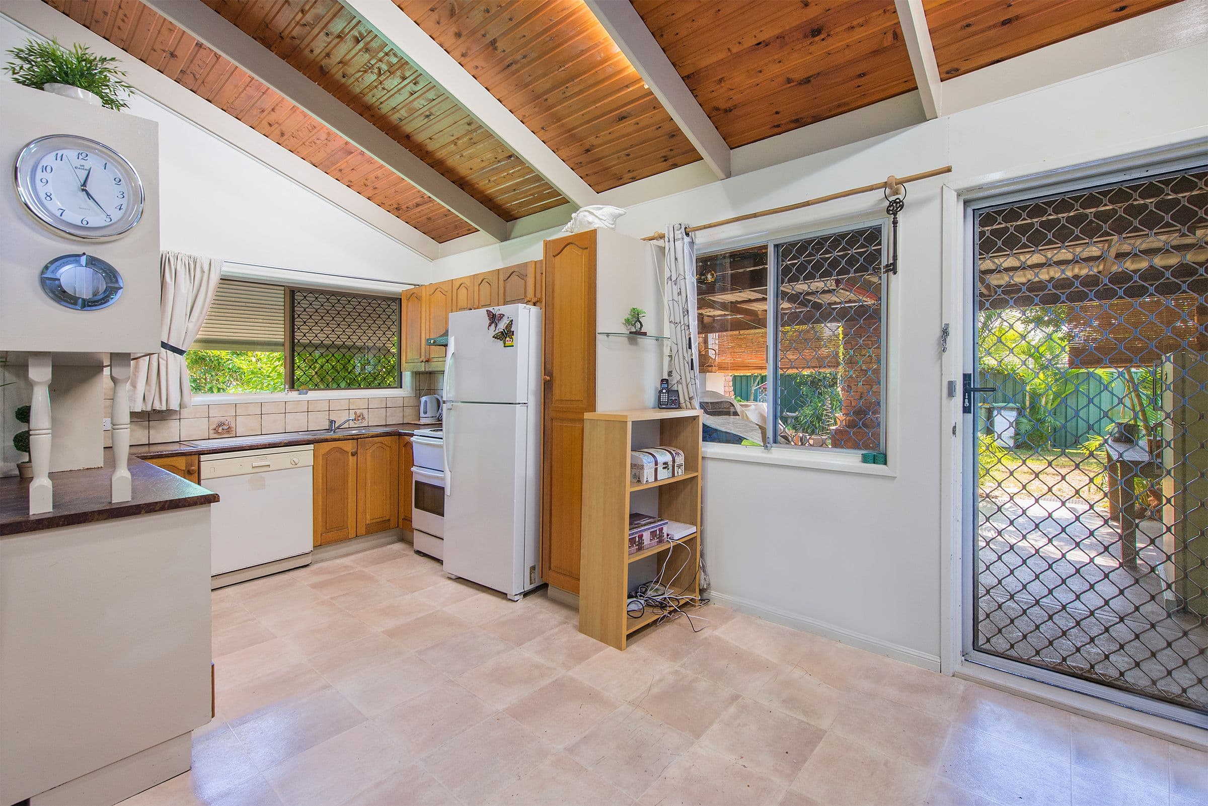 15 Cotswold Street, Mount Warren Park QLD 4207, Mount Warren Park - Thumbnail 5