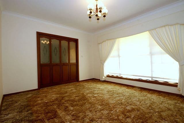 17 Bellevue Avenue, GEORGES HALL NSW 2198, Georges Hall - Thumbnail 4