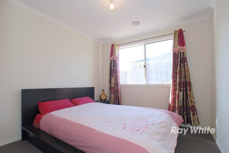 16 Pengana Way, CRANBOURNE VIC 3977, Cranbourne West - Thumbnail 3