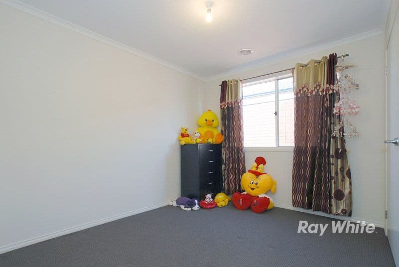 16 Pengana Way, CRANBOURNE VIC 3977, Cranbourne West - Thumbnail 4