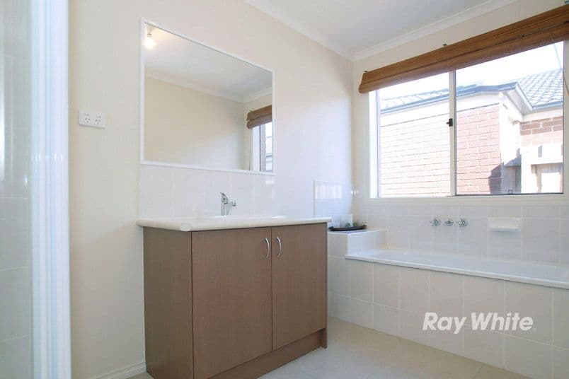 16 Pengana Way, CRANBOURNE VIC 3977, Cranbourne West - Thumbnail 6