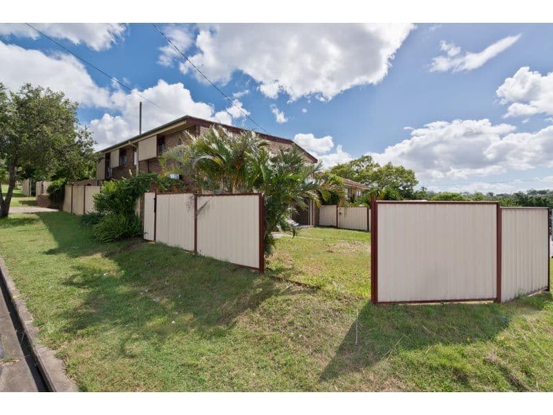 12 Grove Avenue, ARANA HILLS QLD 4054, Arana Hills - Thumbnail 4