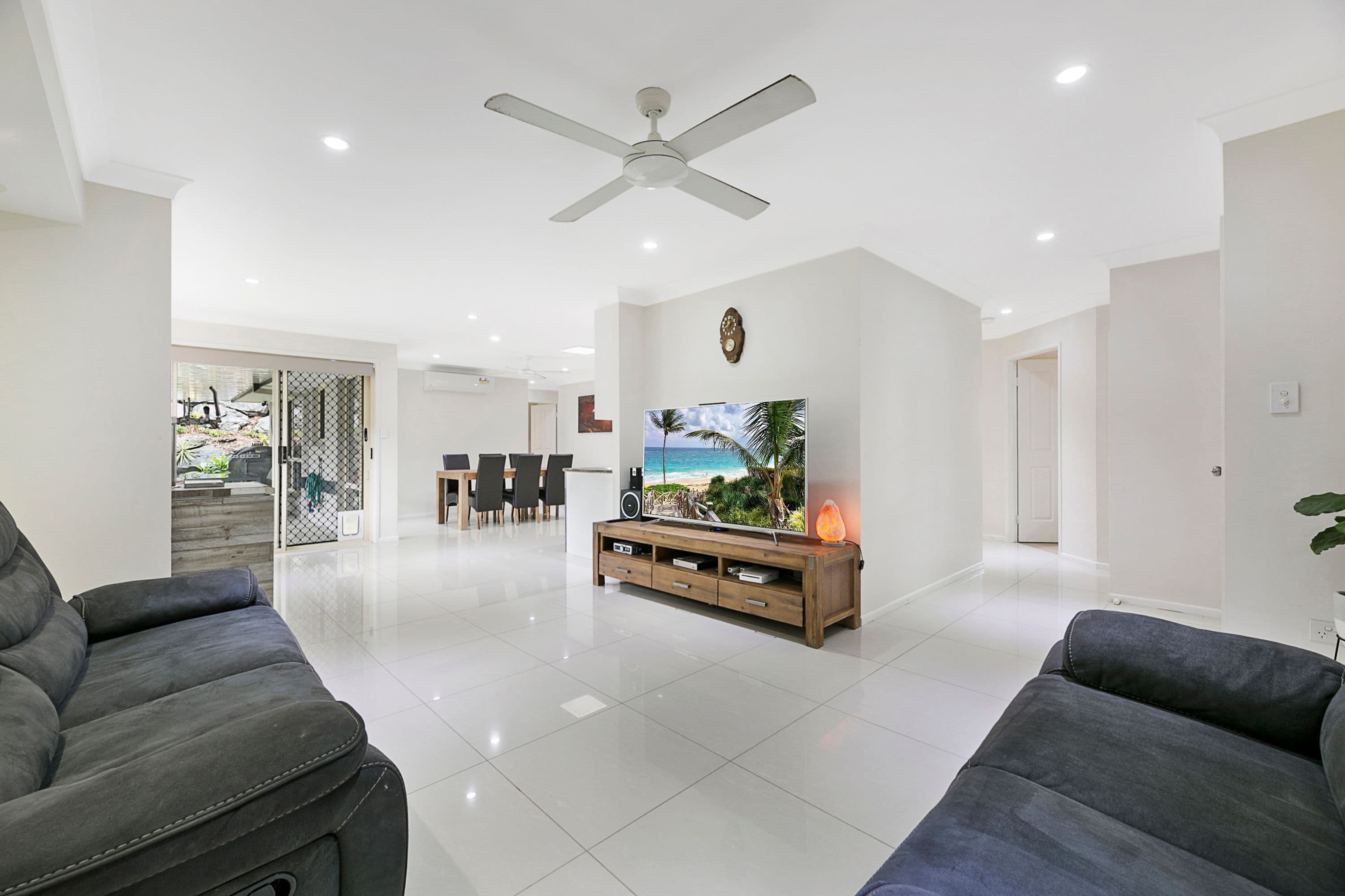 26 Swanton Drive, Mudgeeraba QLD 4213, Mudgeeraba - Thumbnail 4