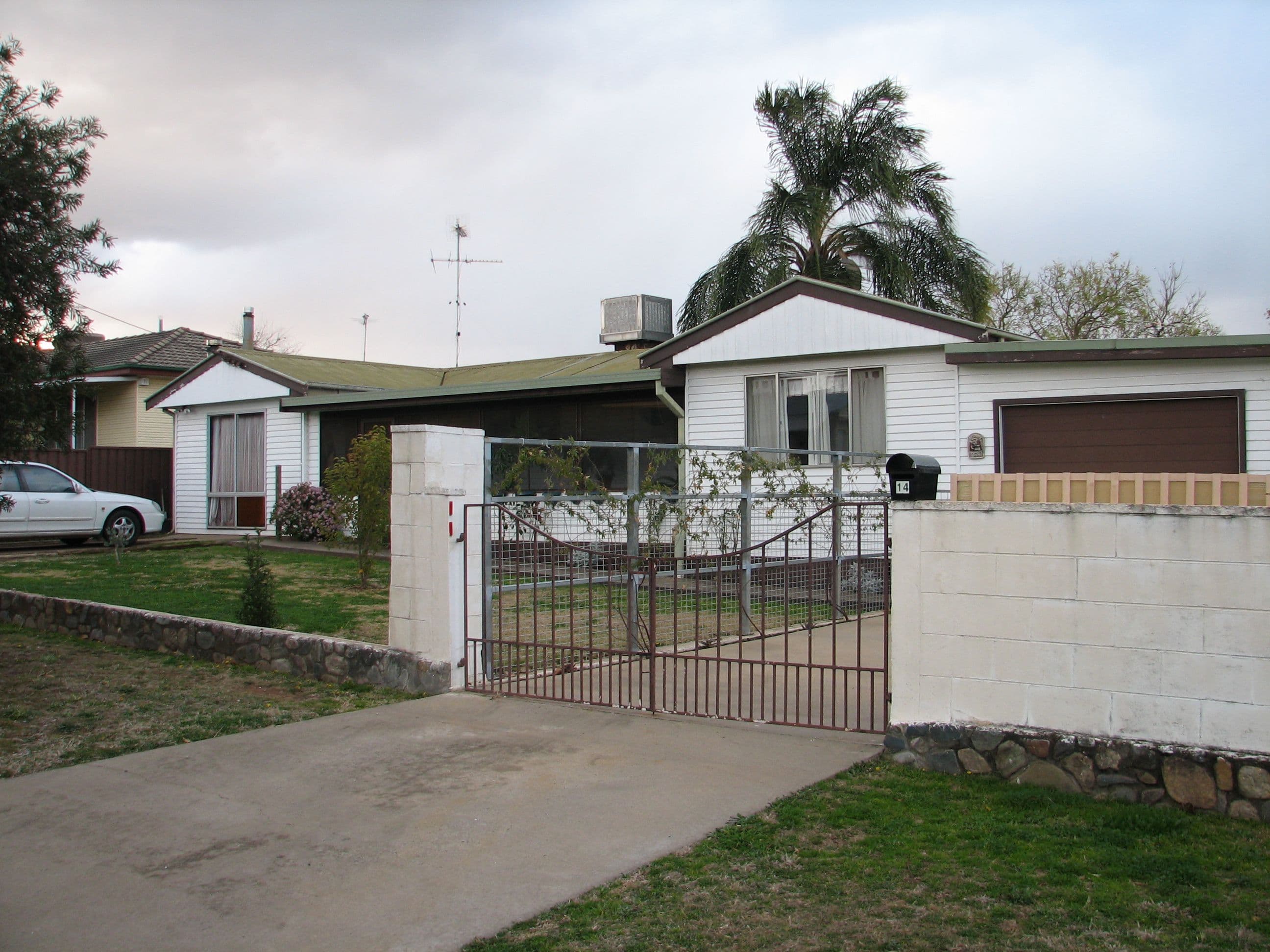 14 Holland Street, TAMWORTH NSW 2340, South Tamworth - Thumbnail 2