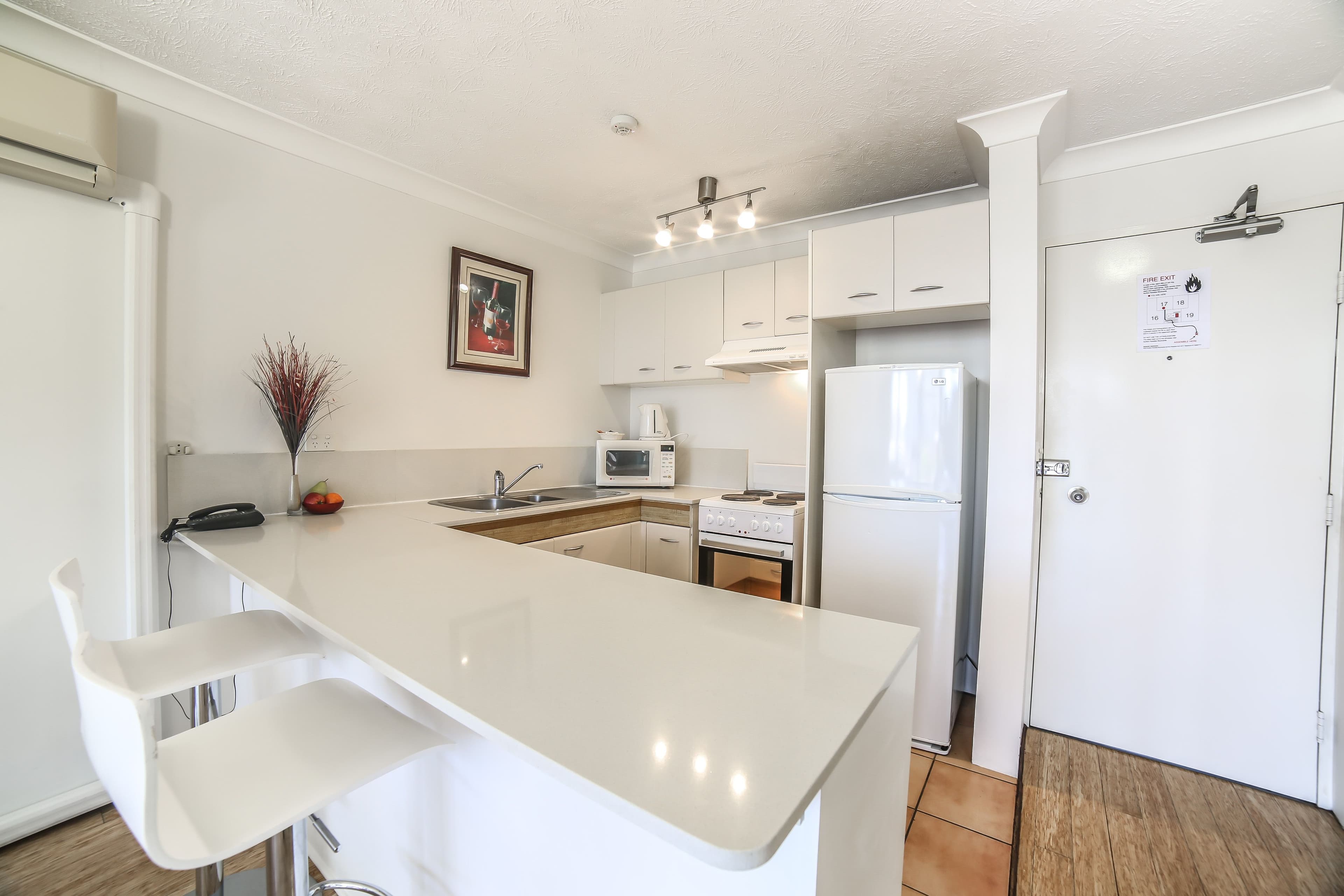 17 'Alexander' 2943 Surfers Paradise Boulevard, Surfers Paradise QLD 4217, Surfers Paradise - Thumbnail 5