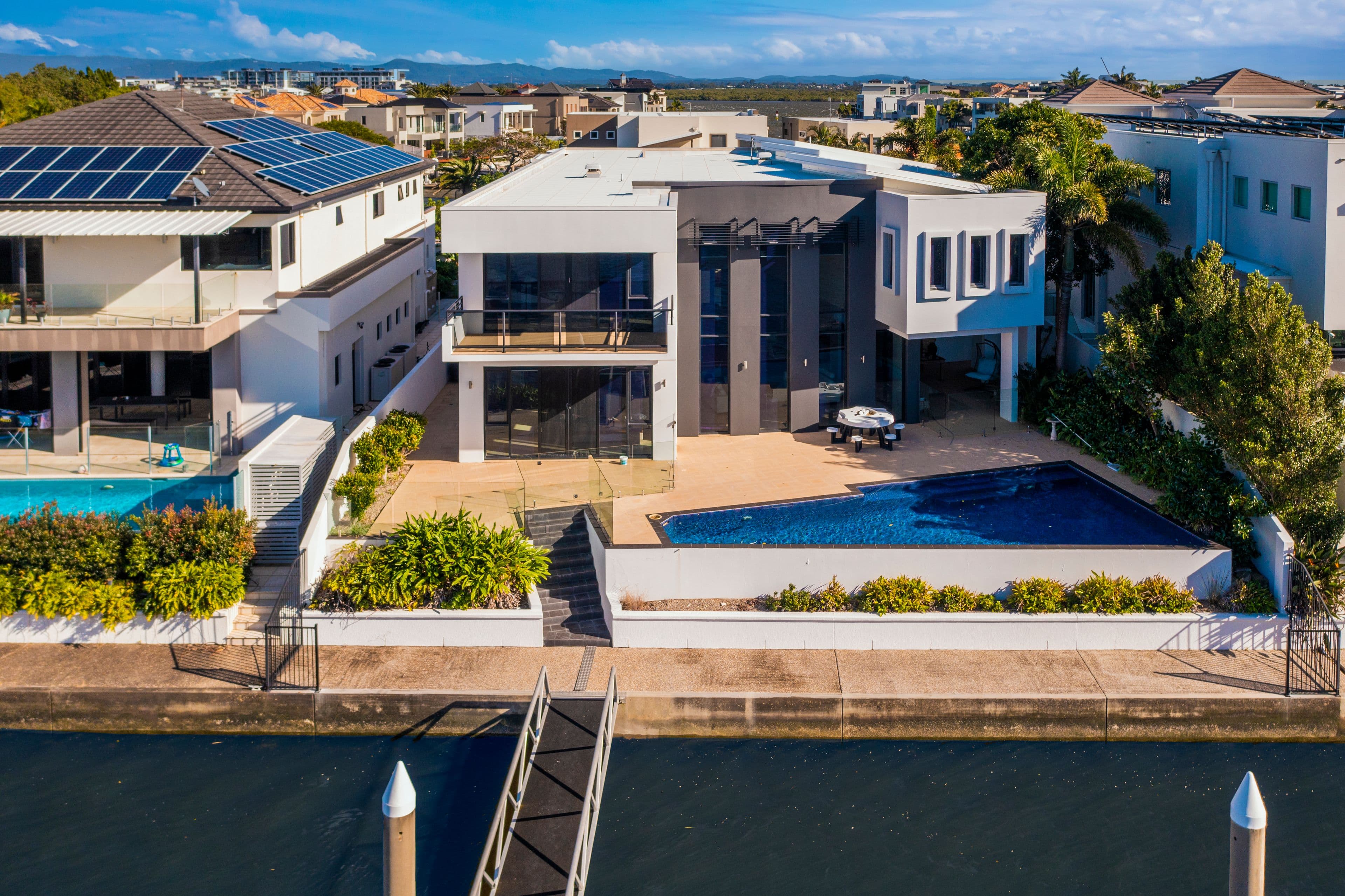 61 The Sovereign Mile, Sovereign Islands QLD 4216, Paradise Point - Image 1