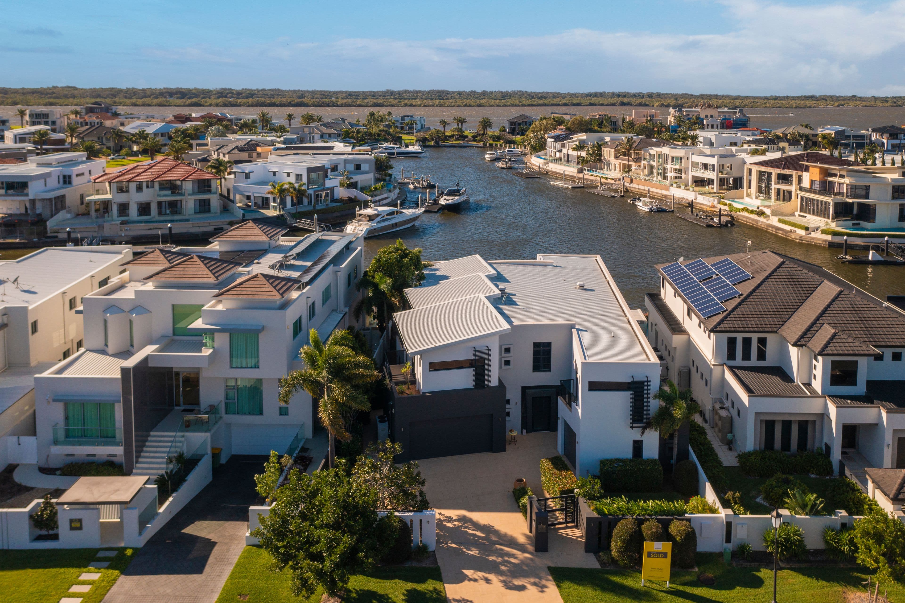 61 The Sovereign Mile, Sovereign Islands QLD 4216, Paradise Point - Thumbnail 2