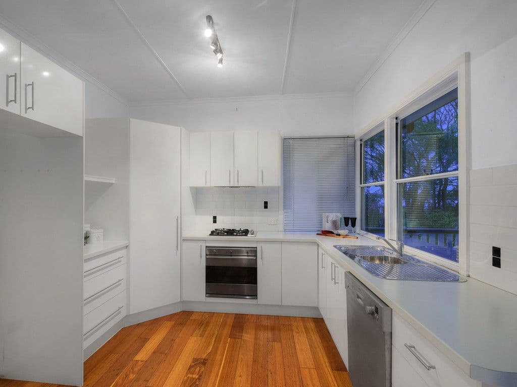 11 Cressey Street, Wavell Heights QLD 4012, Wavell Heights - Thumbnail 5
