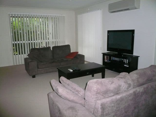 15 Ballybunyon Crescent, HOPE ISLAND QLD 4212, Hope Island - Thumbnail 2