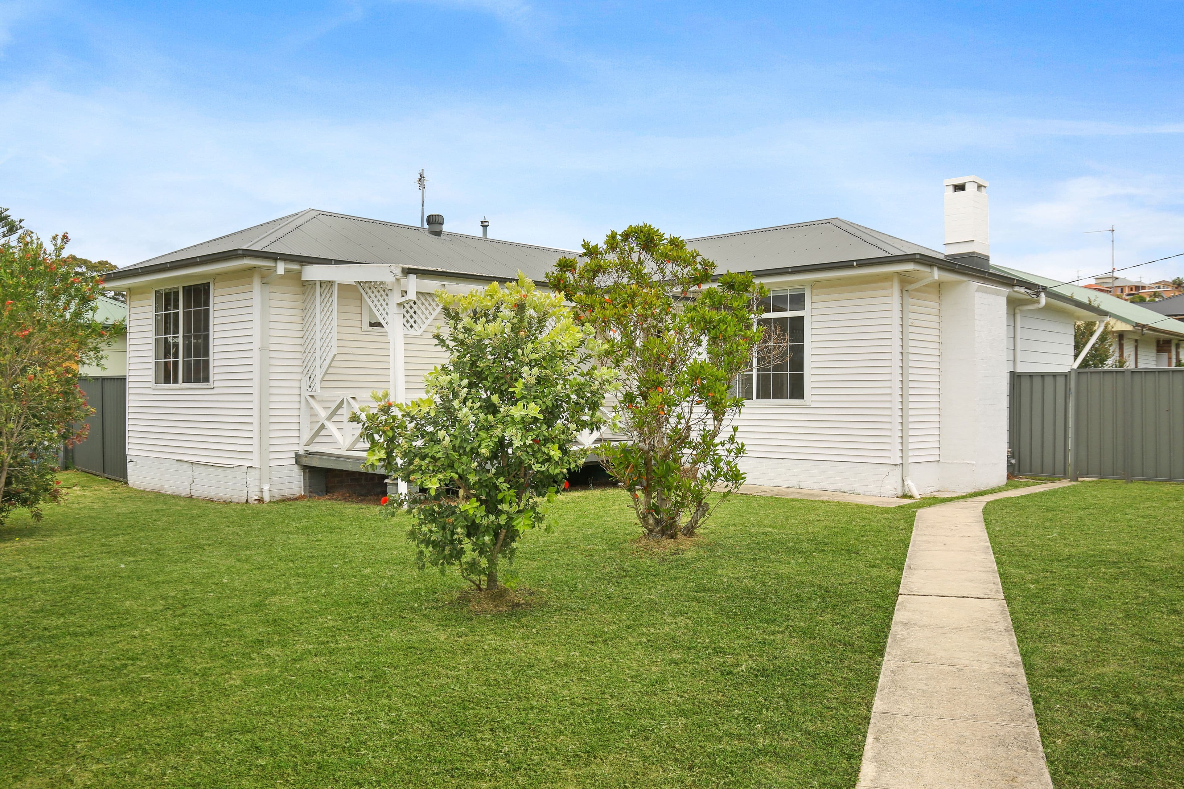 9 Cummins Street, Unanderra - Image 1