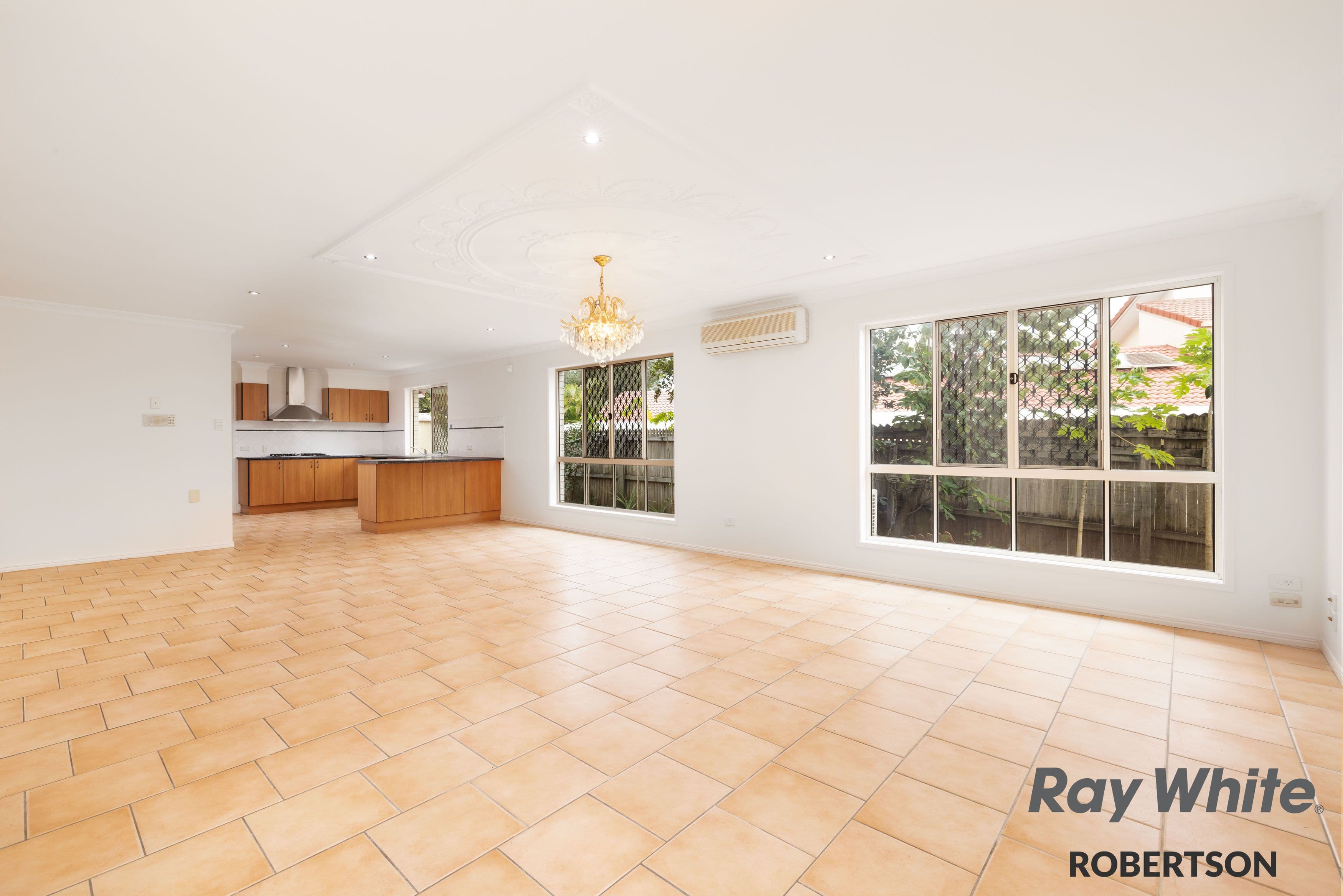 115 Lancaster Circuit, Stretton QLD 4116, Stretton - Thumbnail 4