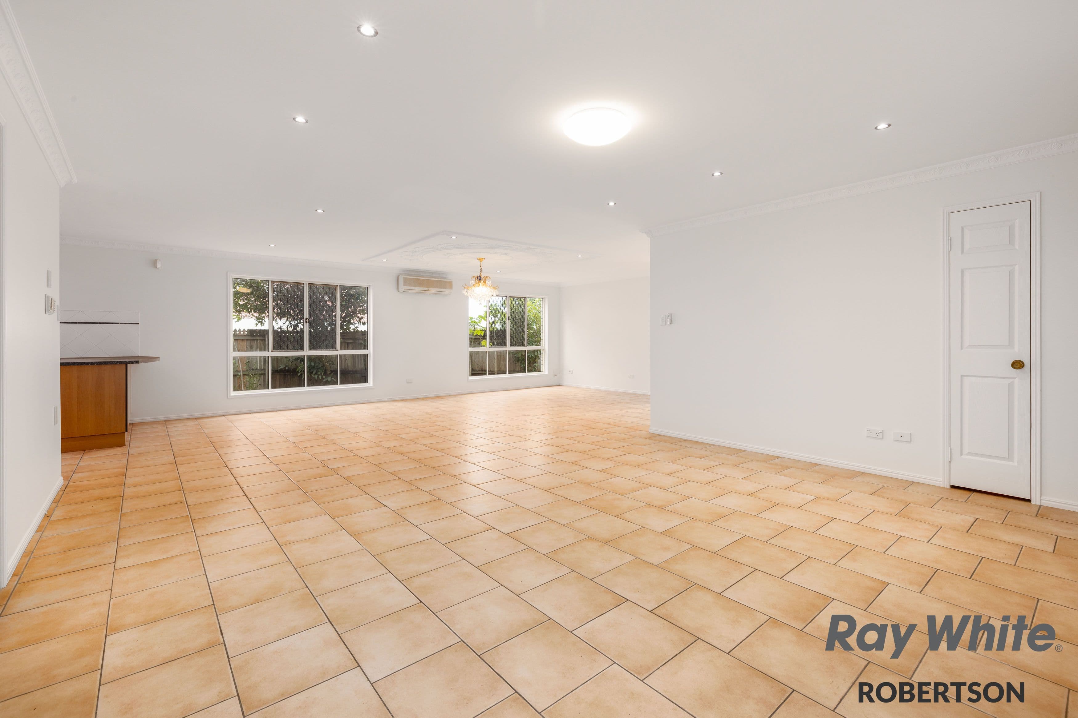 115 Lancaster Circuit, Stretton QLD 4116, Stretton - Thumbnail 5
