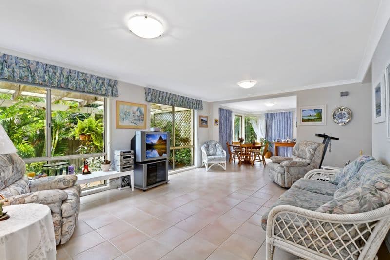 2 Thornbill Grove, TUMBI UMBI NSW 2261, Tumbi Umbi - Thumbnail 7