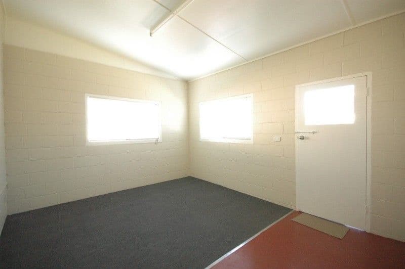 13 Talbot Street, HARRISTOWN QLD 4350, Harristown - Thumbnail 7