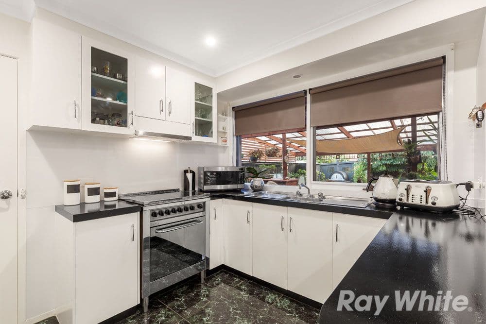 7 Quist Court, Mill Park VIC 3082, Mill Park - Thumbnail 2