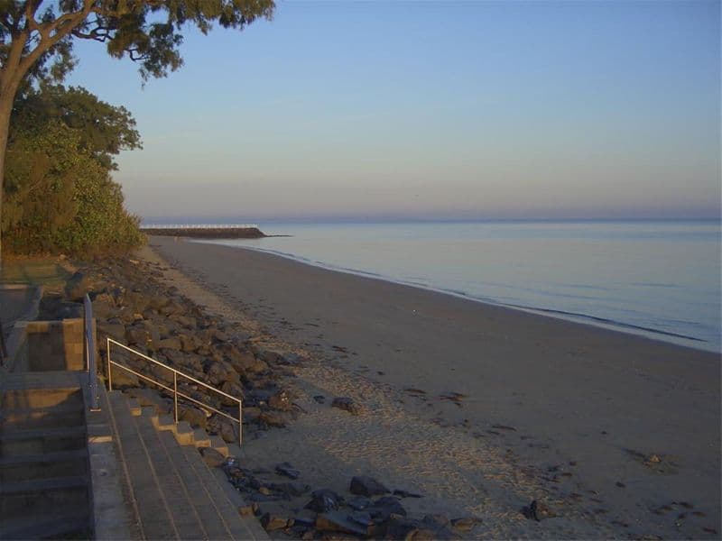 30  Deloraine Avenue, URANGAN QLD 4655, Urangan - Thumbnail 3