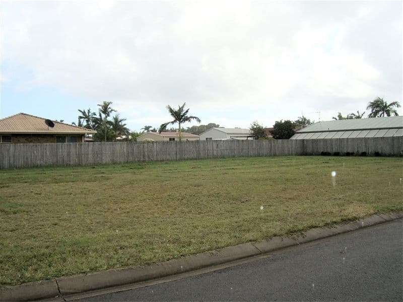 30  Deloraine Avenue, URANGAN QLD 4655, Urangan - Thumbnail 7