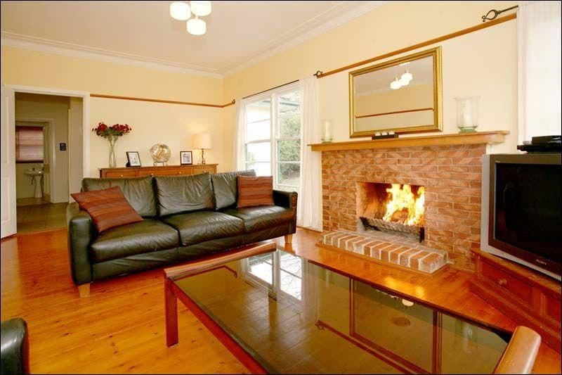 57 McCubbin Street, BURWOOD VIC 3125, Burwood - Thumbnail 4