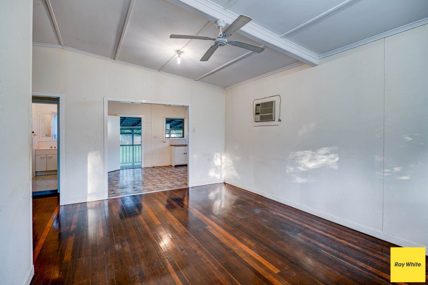 10 Short Street, Esk QLD 4312, Esk - Thumbnail 3