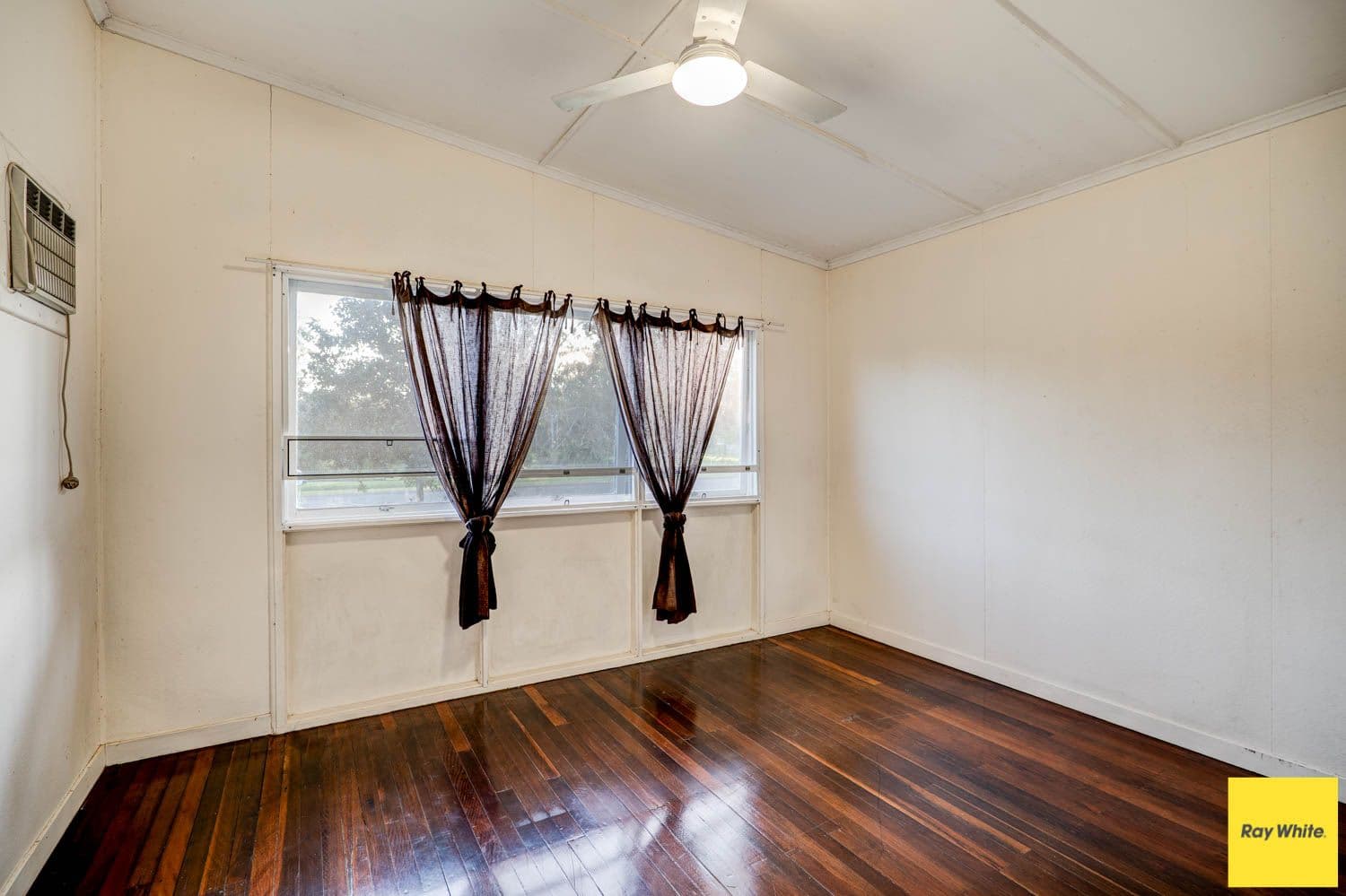 10 Short Street, Esk QLD 4312, Esk - Thumbnail 4