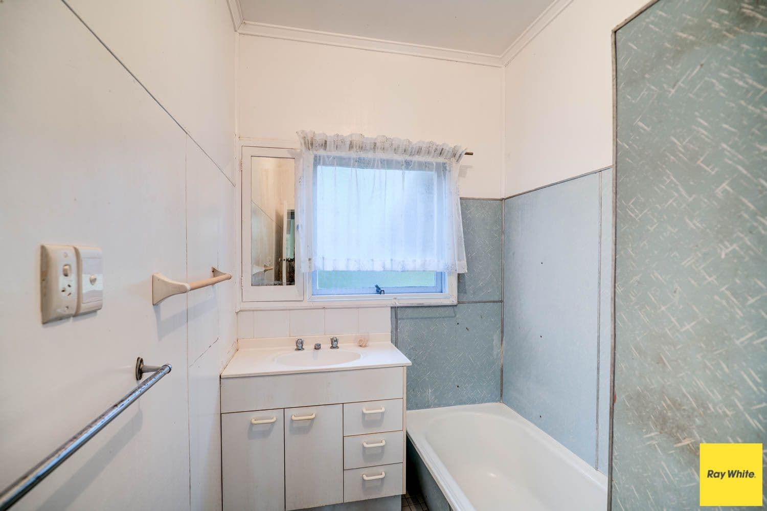10 Short Street, Esk QLD 4312, Esk - Thumbnail 5